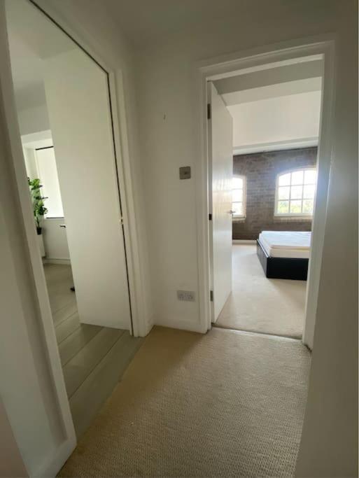 Luxury Artistic 2 Bedroom W/Balcony-Great Location Central ลอนดอน ภายนอก รูปภาพ