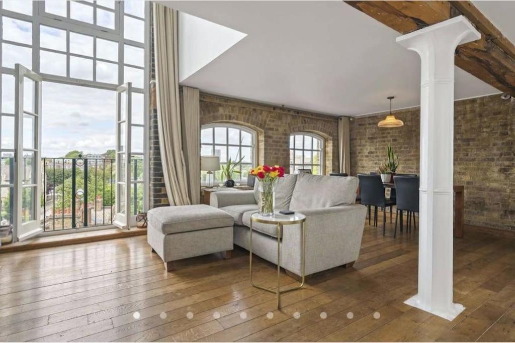 Luxury Artistic 2 Bedroom W/Balcony-Great Location Central ลอนดอน ภายนอก รูปภาพ